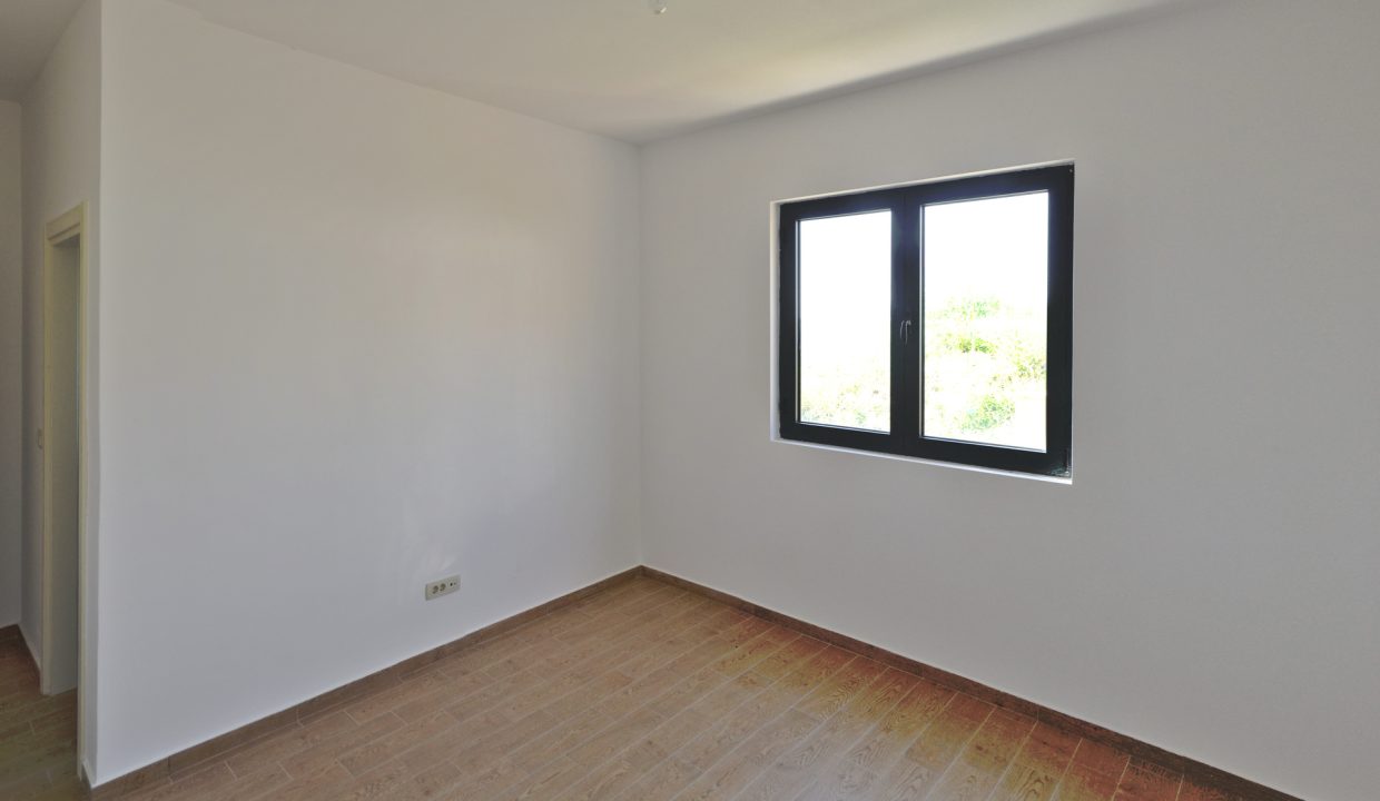 2512-05-Bedroom-01
